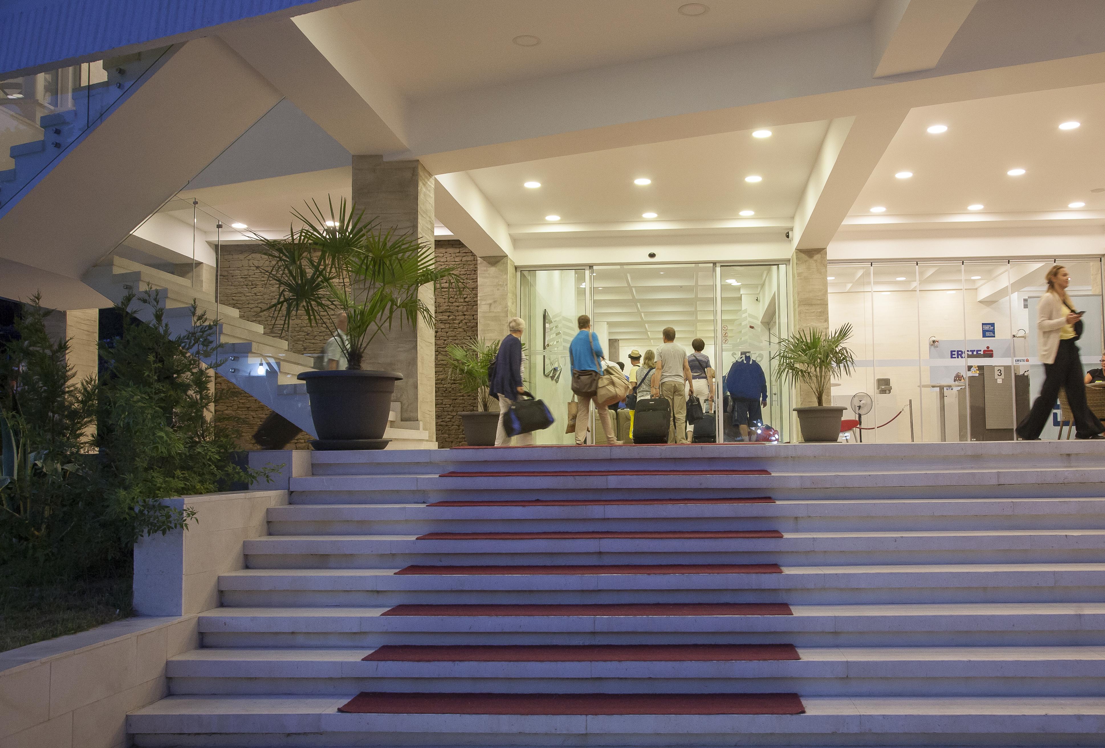 Sato Conference And Spa Hotel ストモレ エクステリア 写真